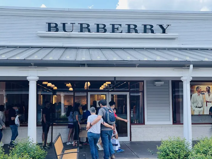 Burberry Outlet 0