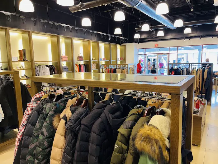 Burberry Outlet 2