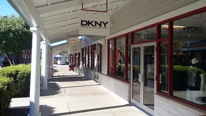 DKNY 8