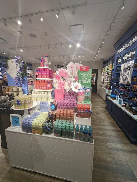 Bath & Body Works 4