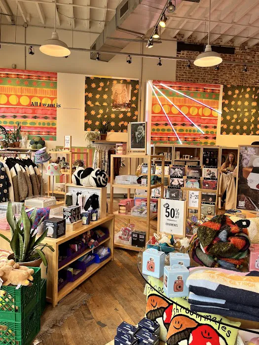 Urban Outfitters 7