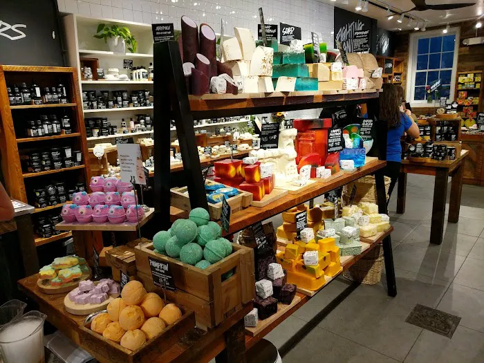 Lush Cosmetics Royal Street 0