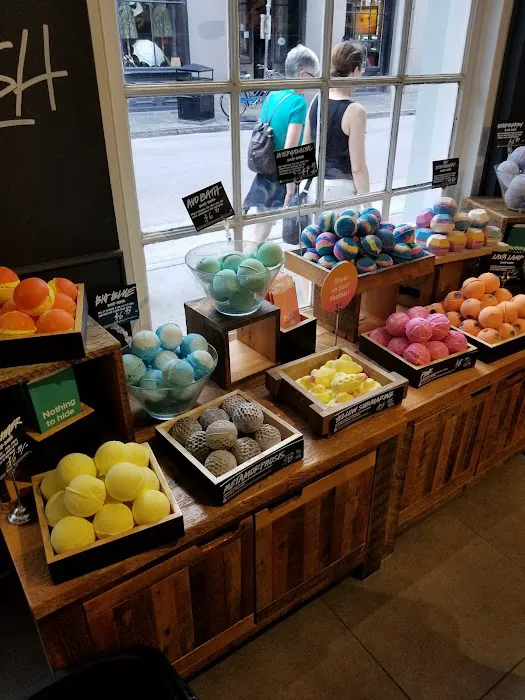 Lush Cosmetics Royal Street 2