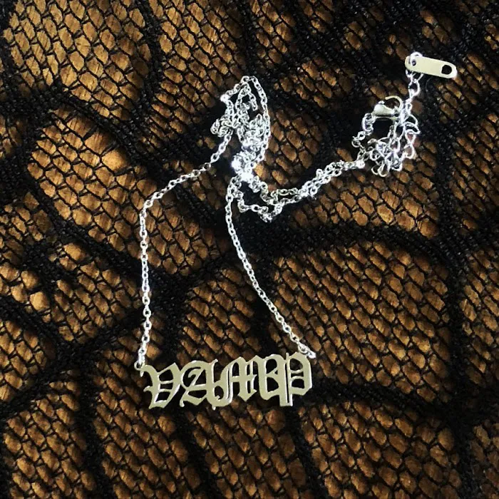 Boutique Du Vampyre 4