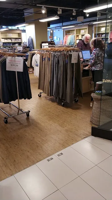 Tommy Bahama Outlet 7