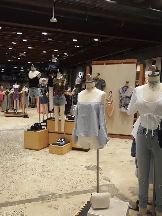 Urban Outfitters 9