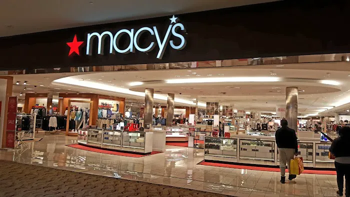 Macy's 0