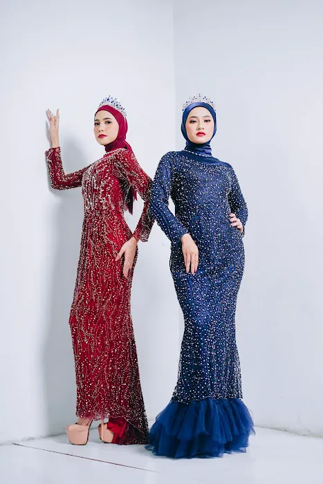 D & R Fashion 1