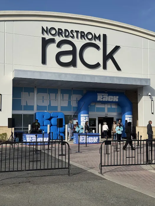 Nordstrom Rack 0