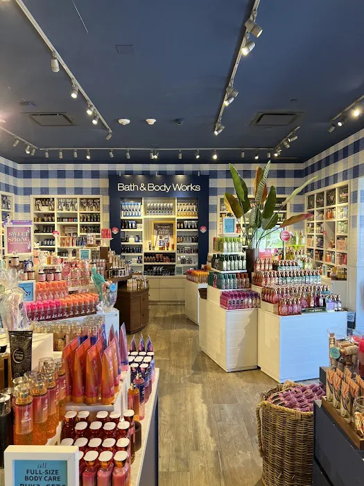 Bath & Body Works 1
