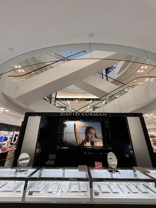 Bloomingdale's 3