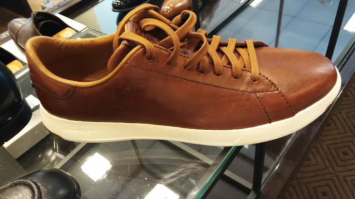 Bloomingdale's 6