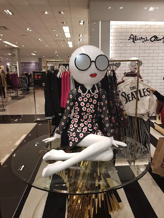 Bloomingdale's 9