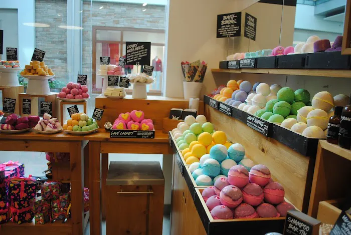 Lush Cosmetics Columbia Mall 1