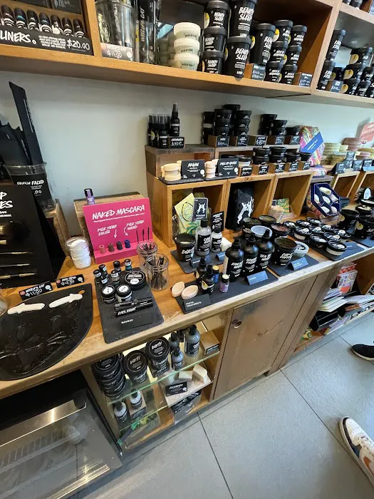 Lush Cosmetics Columbia Mall 4