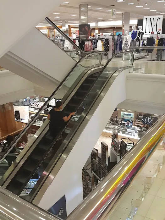 Macy's 0