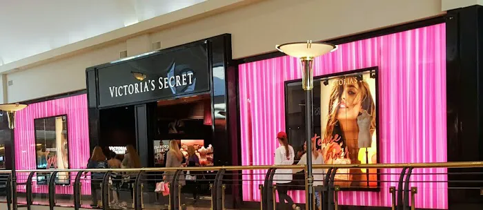Victoria's Secret & PINK by Victoria's Secret 0