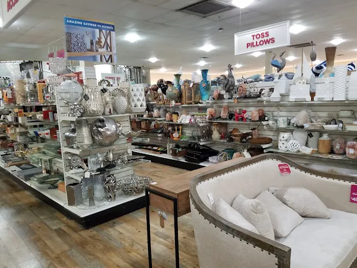 T.J. Maxx & HomeGoods 1
