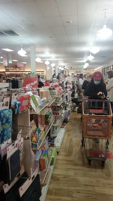 T.J. Maxx & HomeGoods 4