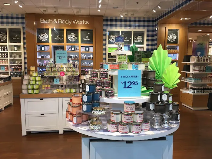 Bath & Body Works 4