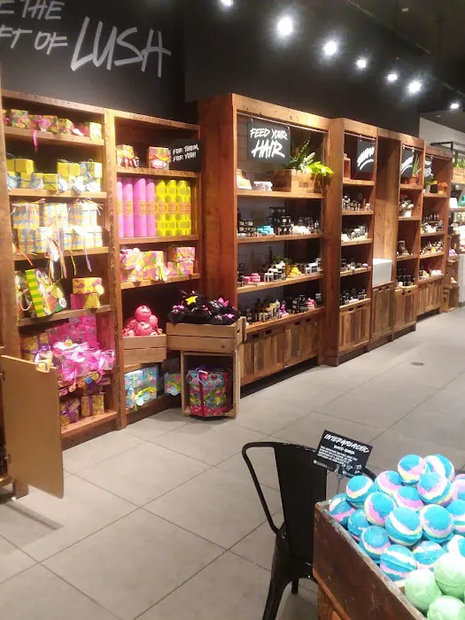Lush Cosmetics Southpoint 7