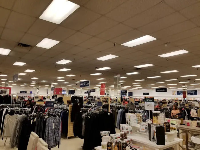 Marshalls & HomeGoods 3