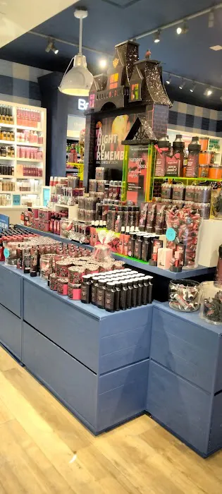 Bath & Body Works 4