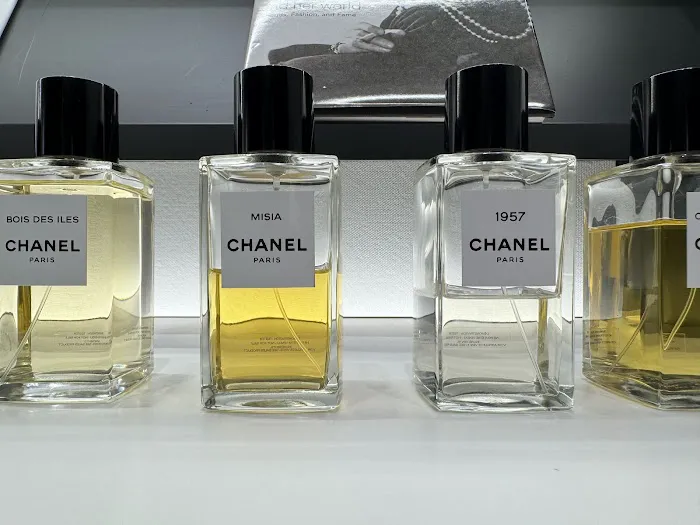 CHANEL FRAGRANCE AND BEAUTY BOUTIQUE 2
