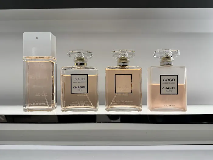 CHANEL FRAGRANCE AND BEAUTY BOUTIQUE 3