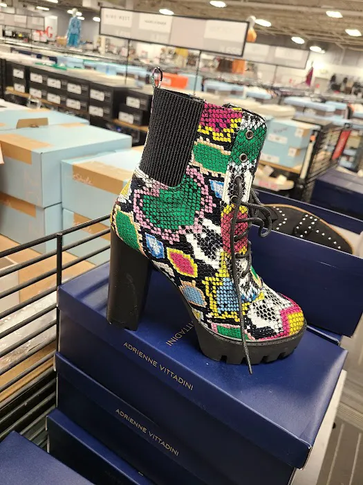 K&G Fashion Superstore 8
