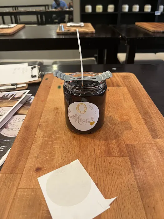 Lumière Candle Studio 4