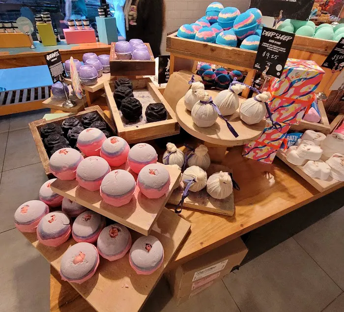 Lush Cosmetics Harbor East 2