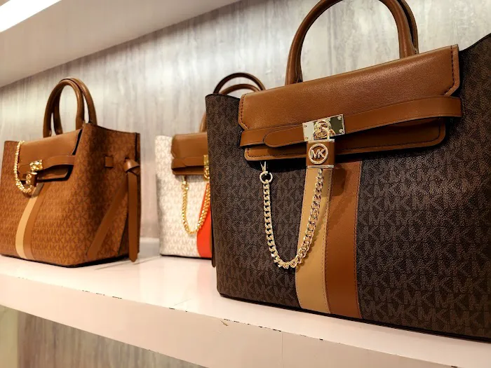 Michael Kors 9