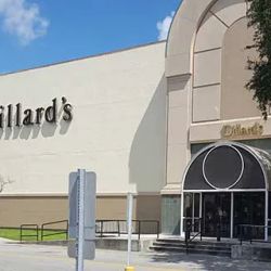 Dillard's Clearance Center ico