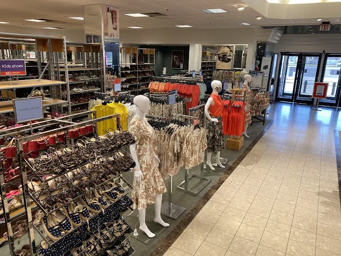 Dillard's Clearance Center 4