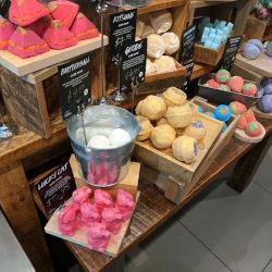 Lush Cosmetics Towson Town Center ico
