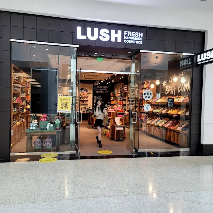 Lush Cosmetics Towson Town Center 2