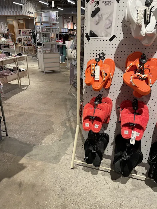 Urban Outfitters 5