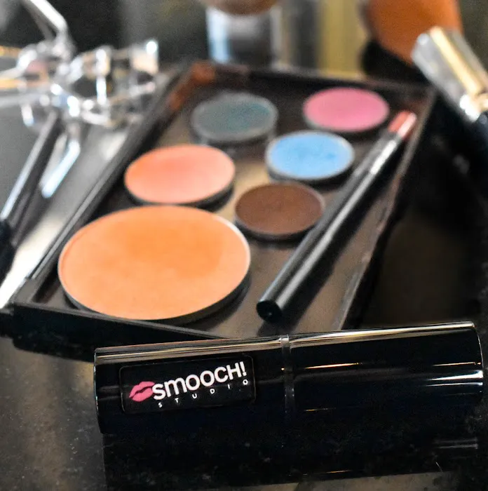 Smooch Studio 3
