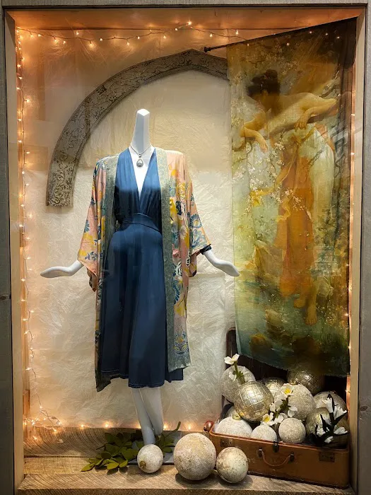 Sofia's Boutique 6