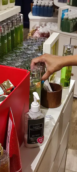 Bath & Body Works 0