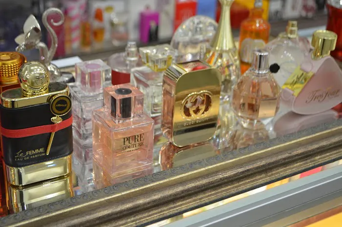 Perfume Gallery 7