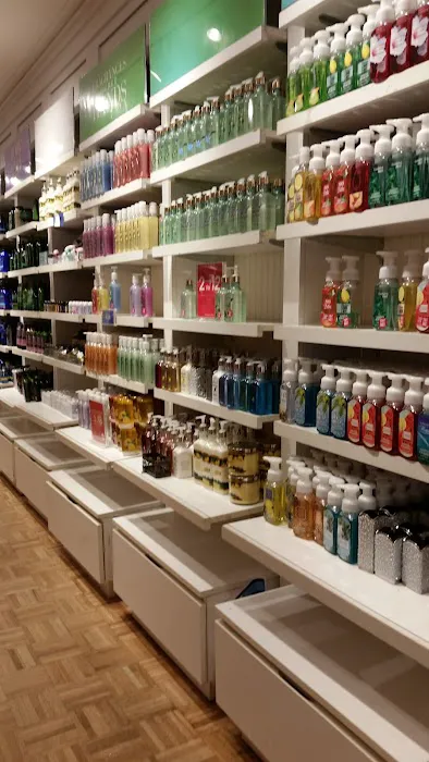 Bath & Body Works 1