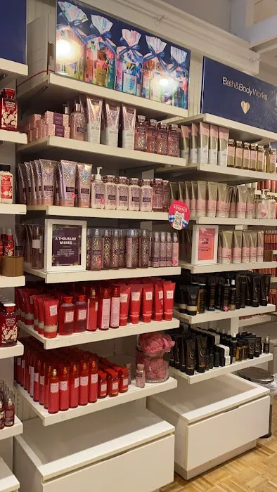 Bath & Body Works 4