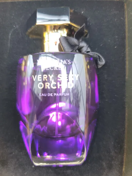 Victoria's Secret & PINK by Victoria's Secret 4