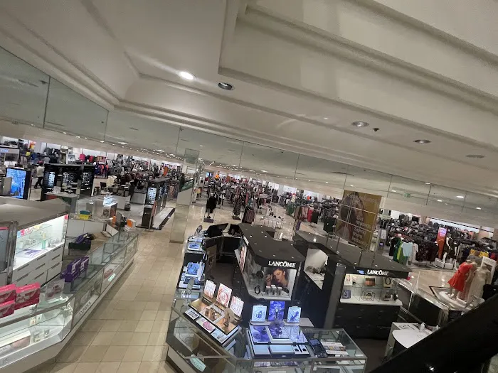 Macy's 0
