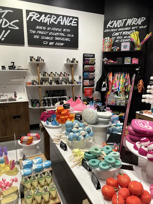 Lush Cosmetics Friendly Center 0