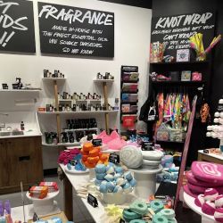 Lush Cosmetics Friendly Center ico