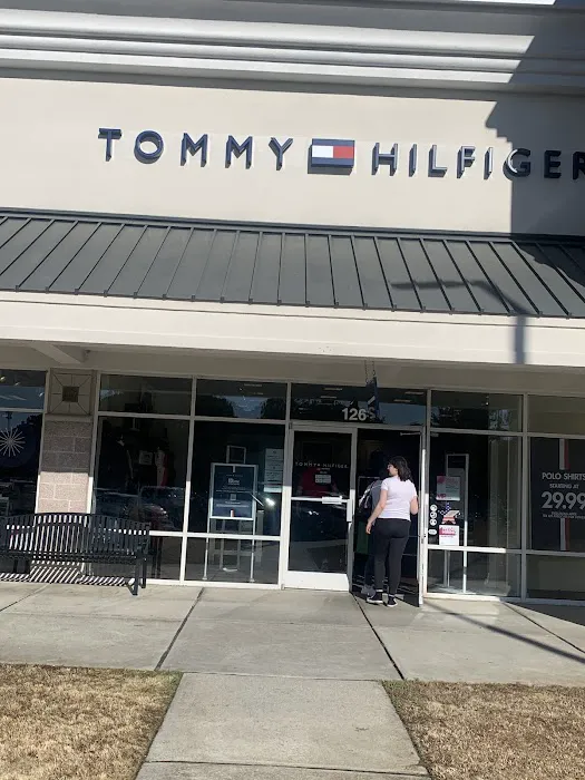 Tommy Hilfiger 6