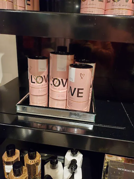 Victoria's Secret & PINK by Victoria's Secret 6